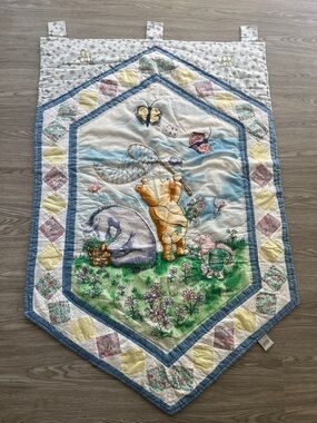 Vintage Disney Classic Pooh "Winnie the Pooh" Quilted Crib Wall Decor 32"x47"